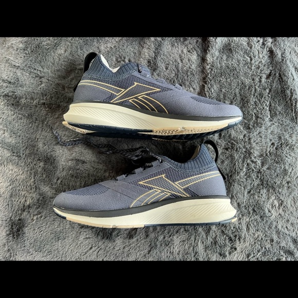 Reebok Trainers - Picture 8 of 8